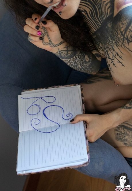 Mollymoon セックスポルノスター 画像