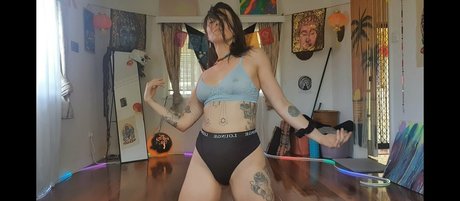 annalicia arts ヌードモデル ギャラリー