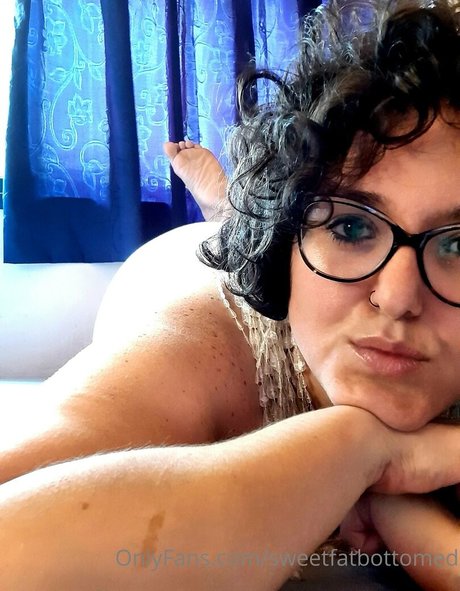 sweetfatbottomed ホット女優 写真