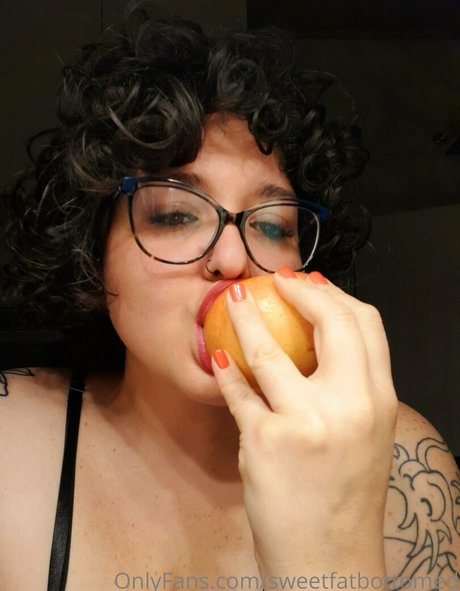 ポルノスターオンリーファンズ セクシーヌード 画像