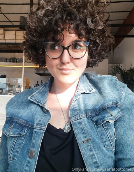 sweetfatbottomed ポルノスター アダルト 写真