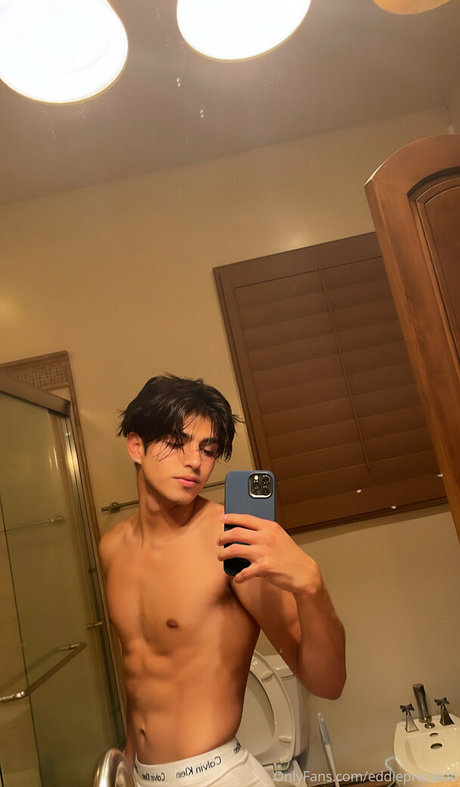 evillxe セックス女優 写真