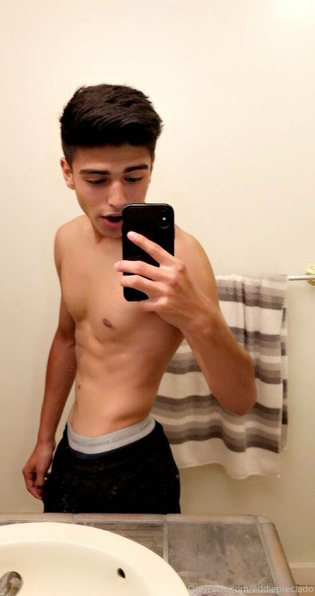 マイクロビキニオンリーファンズ 無料セックス 画像