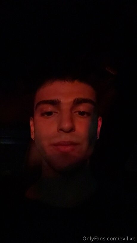 evillxe 高品質のポルノスター 写真