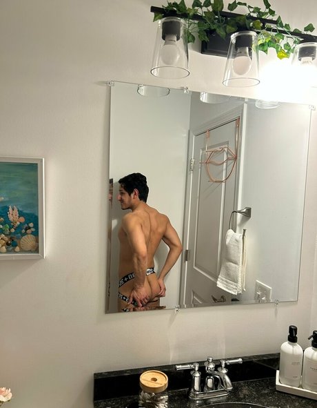 アジアン潮吹き オンリーファンズ アートxxx 画像