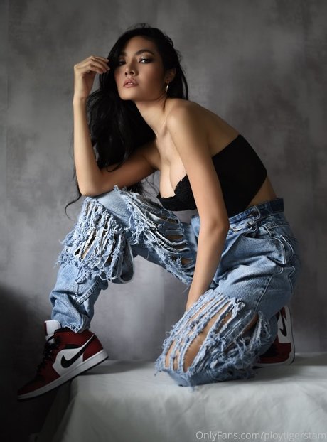 フィリピン人オンリーファンズ ポルノグラフィック 写真