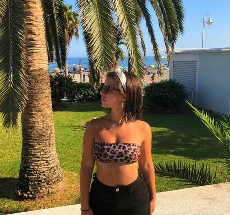 E ytc ポルノスター アダルト 写真