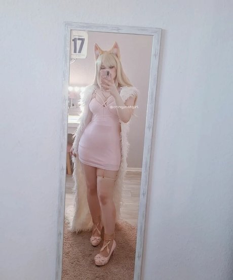 Cringycatgirl 美しいモデル 写真
