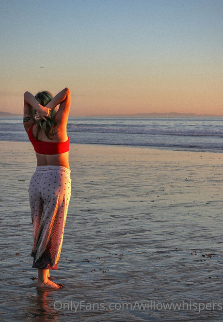 ティーンランジェリーオンリーファンズ ポルノ ギャラリー