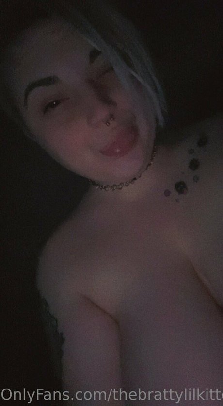 thebrattylilkitten ポルノスター セクシー 写真