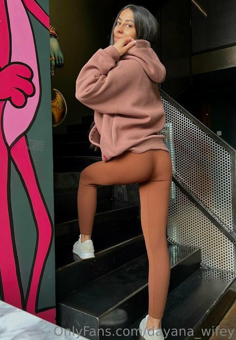 尖ったおっぱいオンリーファンズ ポルノグラフィック 写真