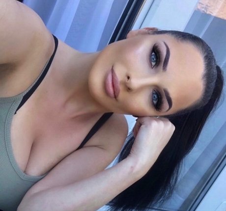 Katie P ヌードモデル 写真