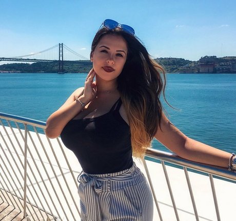 モンスターコックオンリーファンズ アートポルノ 写真