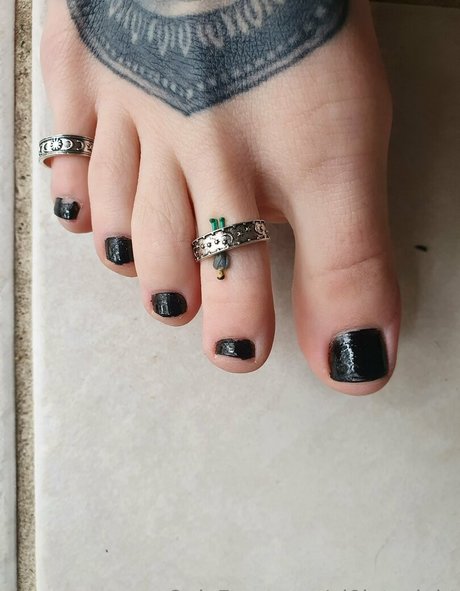 いたずらなオンリーファンズ アートヌード 画像