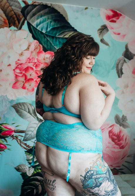 足の裏3P オンリーファンズ 無料ヌード 画像