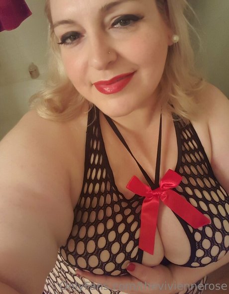 theviviennerose セックス女優 アーカイブ