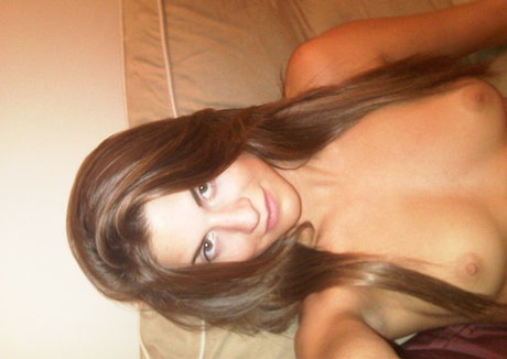 AnnaLynne McCord XXXモデル 写真