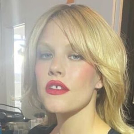 Ashley Smith 高品質スター 写真