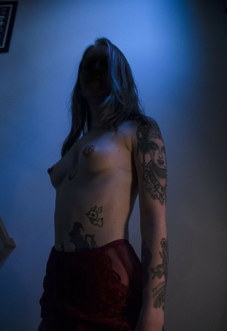 violets cabaret 独占ポルノスター 写真