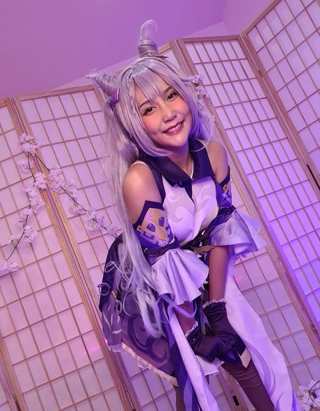 Suri ホットなスター 写真