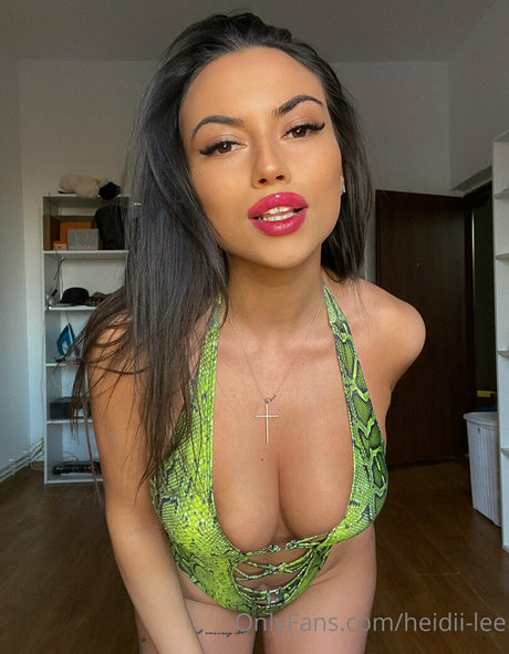 大学のアジア人オンリーファンズ 素敵 ギャラリー