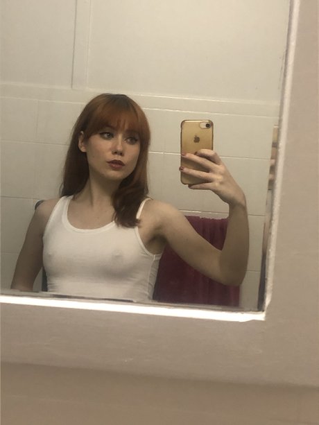 巨乳で痩せているオンリーファンズ 無料ポルノ 写真