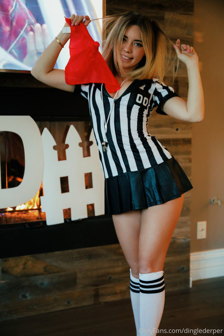 赤毛のセックスオンリーファンズ アダルト無料 画像