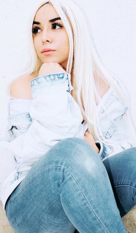 Lilmg_ xxxポルノスター 写真