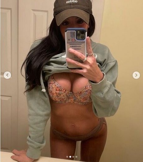 心理学者オンリーファンズ エロチック 写真