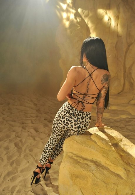 制服オンリーファン ホットヌード ギャラリー