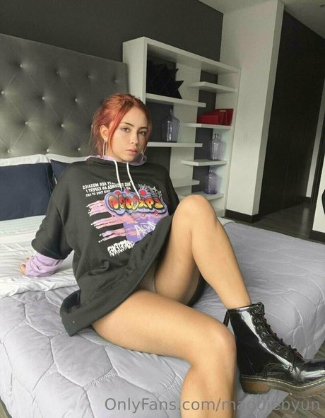 黒檀の熟女オンリーファンズ 無料エロ ギャラリー