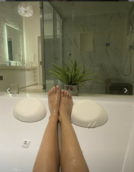 Coralitaxxo ヌードモデル 写真