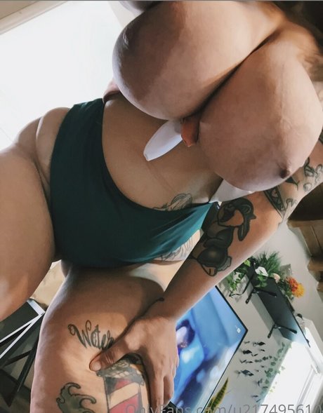 小人オンリーファンズ ホットxxx 写真