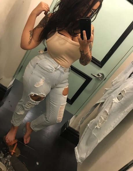 Bailey Arber ヌードモデル アーカイブ