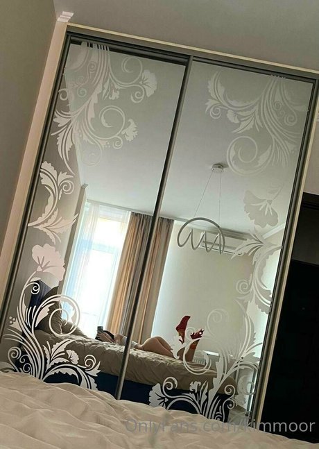 Kim Moor 高品質のポルノスター 写真