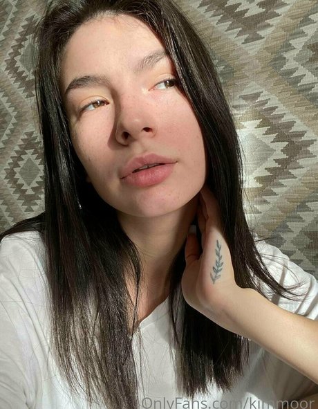 Kim Moor エロティック女優 画像