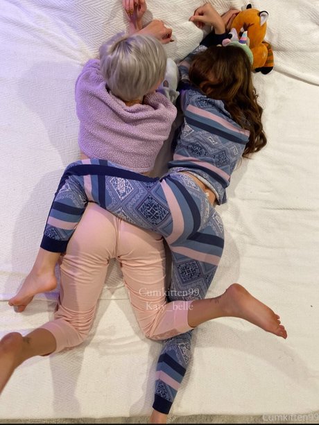 Katy belle トップポルノスター 画像