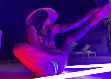 ぽっちゃり妊婦オンリーファンズ えろた 画像