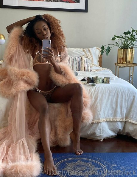 tashablack ポルノモデル 写真