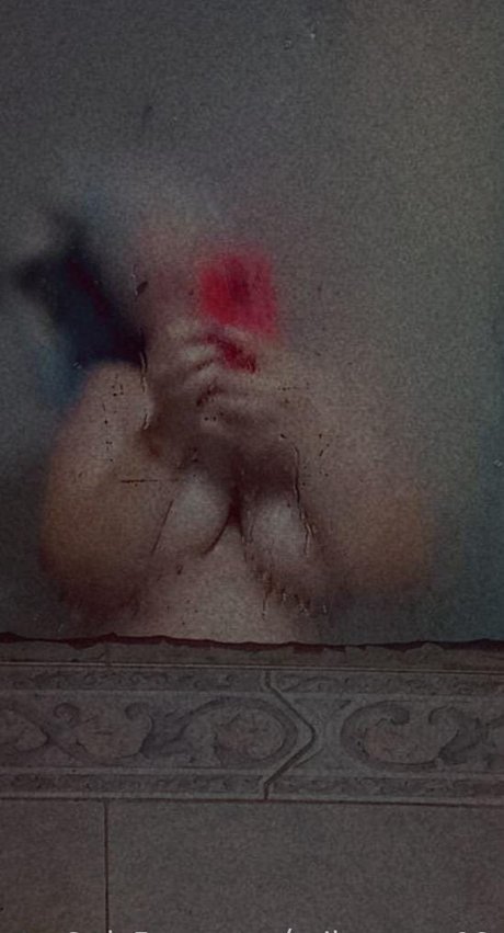 コスプレ ヘンタイ オンリーファンズ エロチック 画像