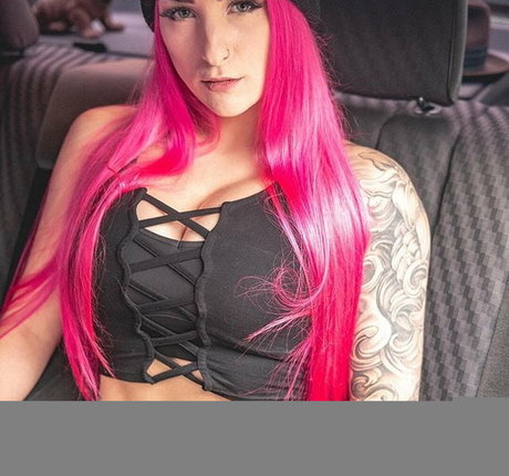 Pia Sativa ヌードスター 写真