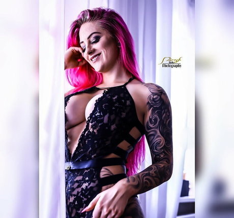 Pia Sativa ヌードスター ギャラリー