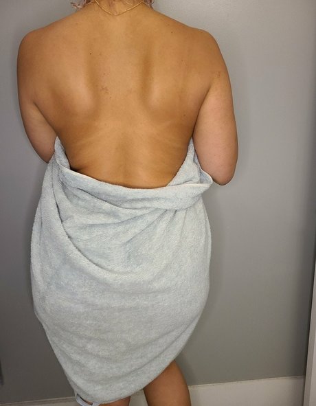 金髪の若いオンリーファンズ 無料xxx 写真