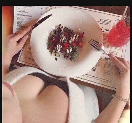 Lera Lera 裸のポルノスター 画像