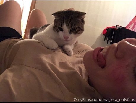 Lera Lera ホットスター 写真