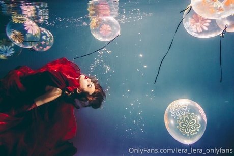 Lera Lera ポルノモデル 画像