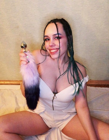 最もホットなティーンオンリーファン 美しいポルノ 写真