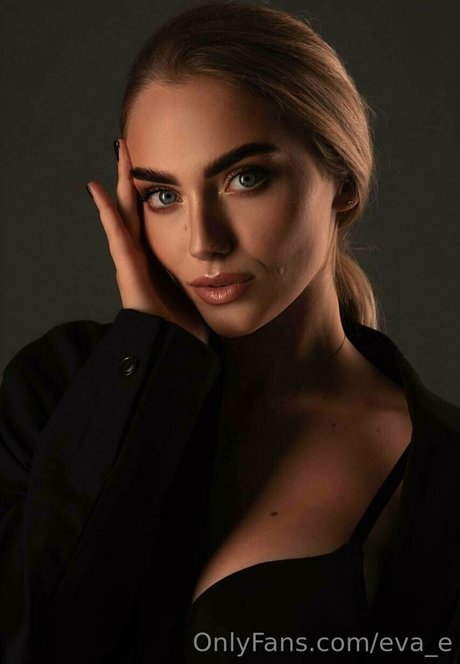 eva e エロティックなポルノスター 写真