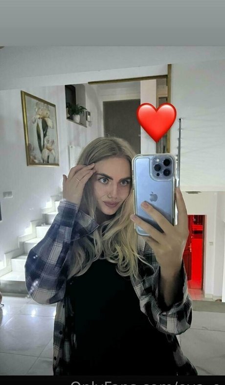 eva e 美しいモデル 写真