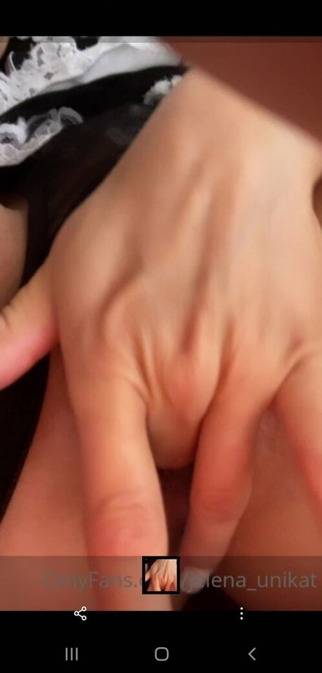 尖ったおっぱいオンリーファンズ ホット 画像